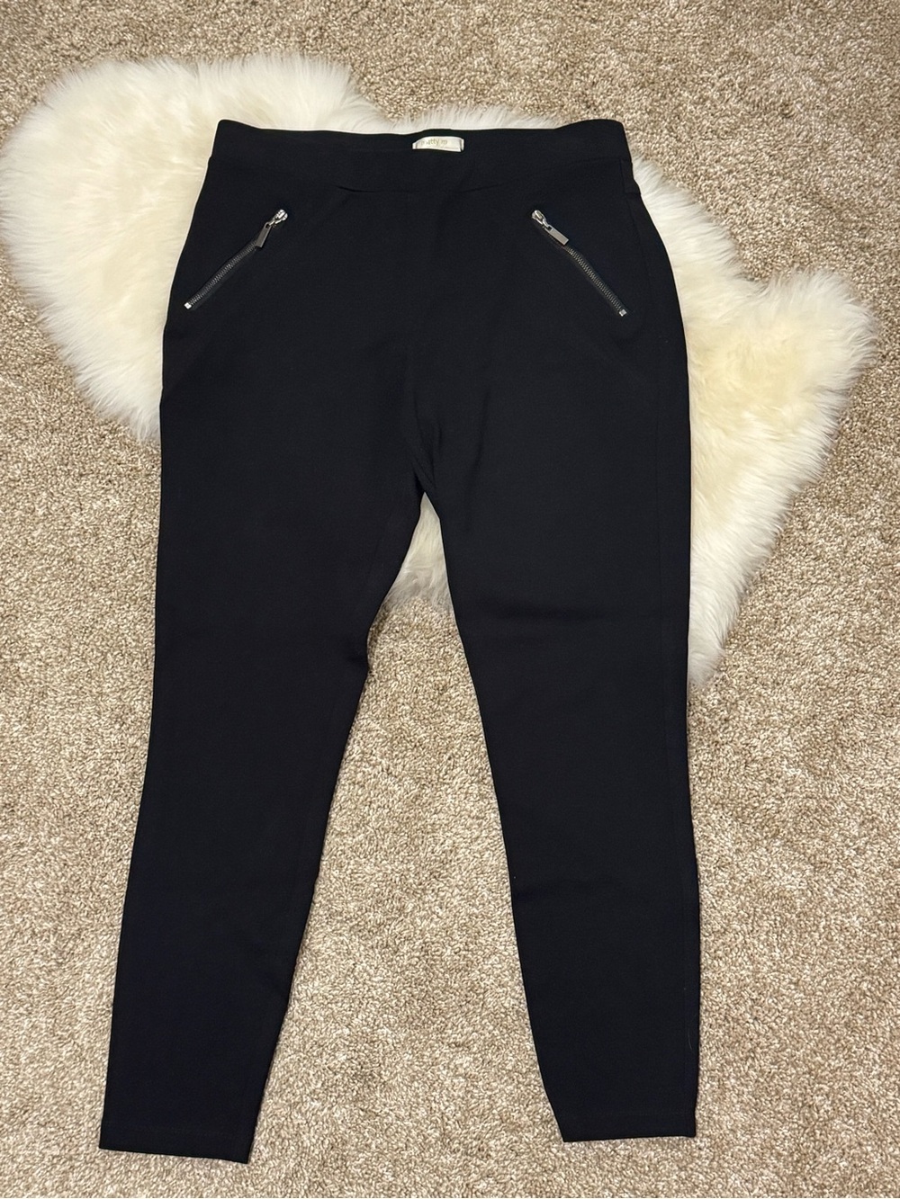 Matty M Black Zip-Pocket Leggings